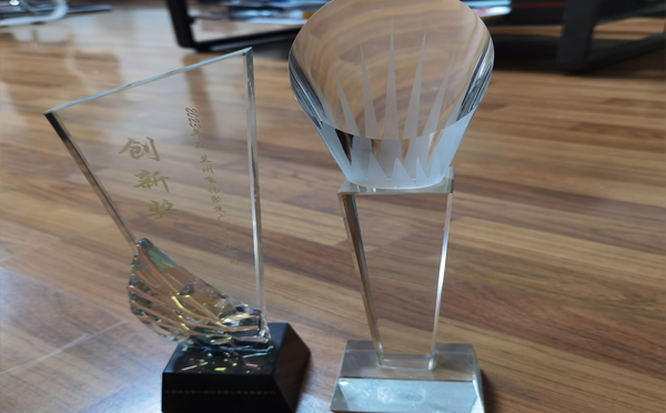 恭喜绘美佳广告公司完成奖杯定制服务，助力荣誉时刻精彩呈现